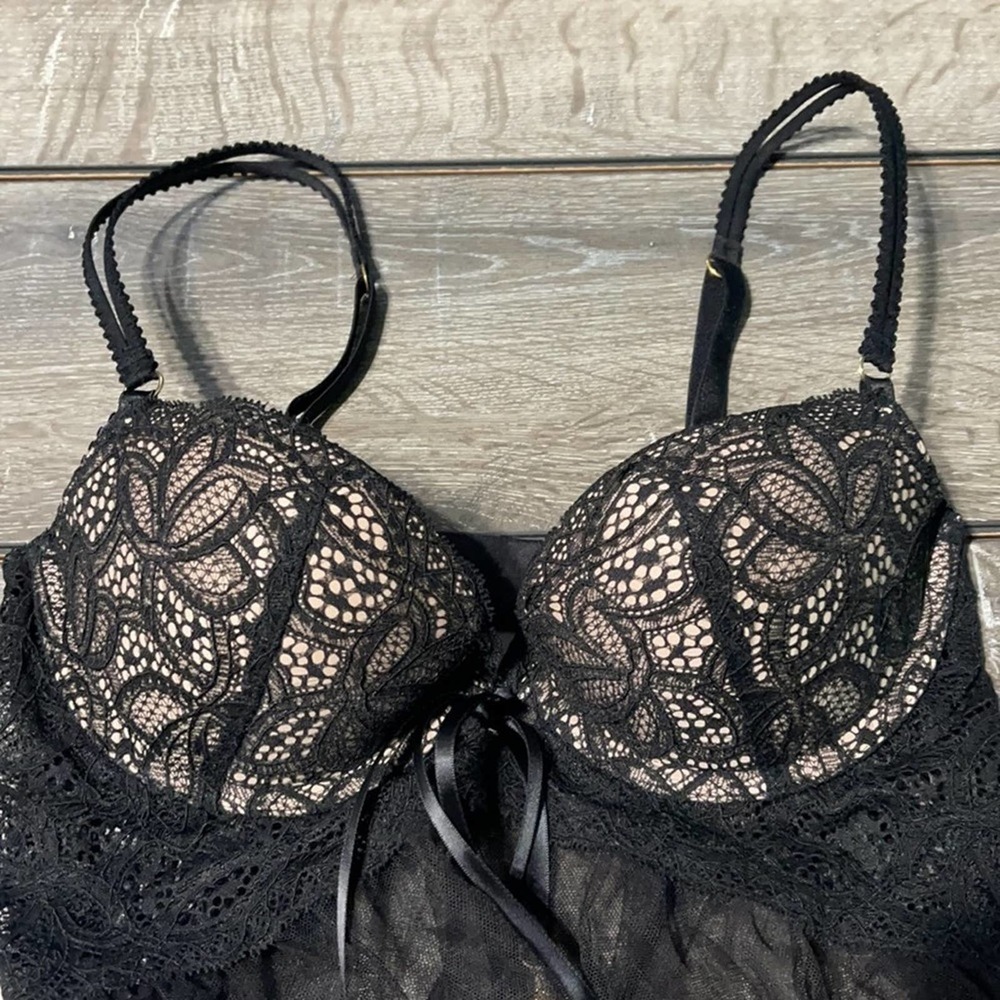 Victoria’s Secret Black Lace and Nude Babydoll 34B - Picture 3 of 7